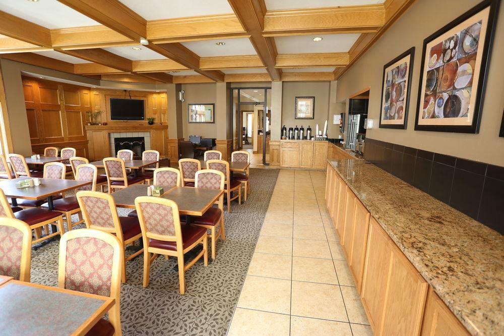 Sterling Hotel And Suites Clive エクステリア 写真