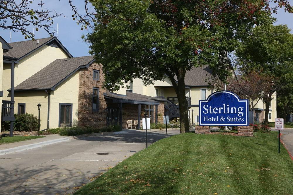 Sterling Hotel And Suites Clive エクステリア 写真