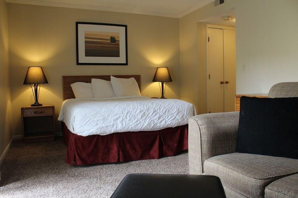 Sterling Hotel And Suites Clive エクステリア 写真