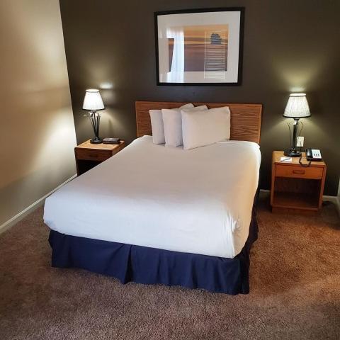 Sterling Hotel And Suites Clive エクステリア 写真