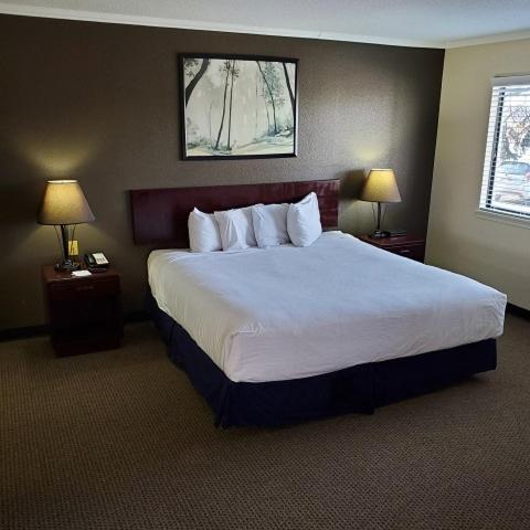 Sterling Hotel And Suites Clive エクステリア 写真